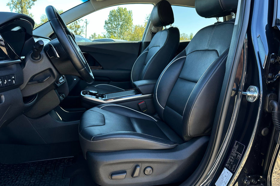 Продам Kia Niro 64 кВт Макс. комплектація 2021 года в Львове