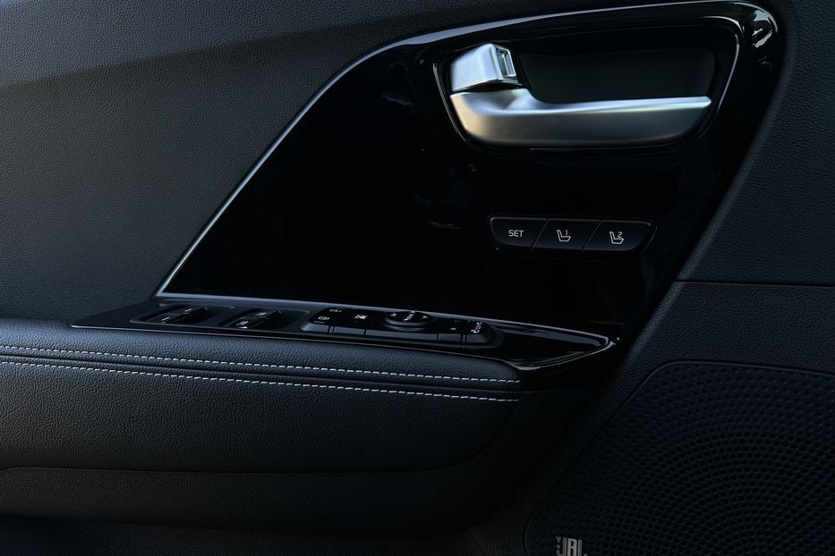 Продам Kia Niro 64 кВт Макс. комплектація 2021 года в Львове