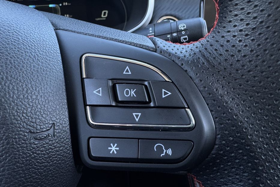 Продам MG 3 ZS EV 72 kWh 130 кВт 2022 года в Львове