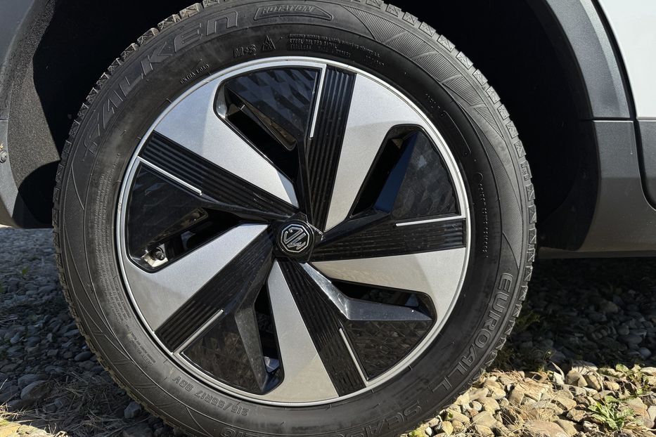Продам MG 3 ZS EV 72 kWh 130 кВт 2022 года в Львове