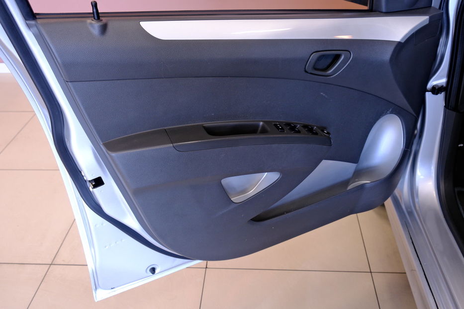Продам Chevrolet Spark EV 2015 года в Одессе