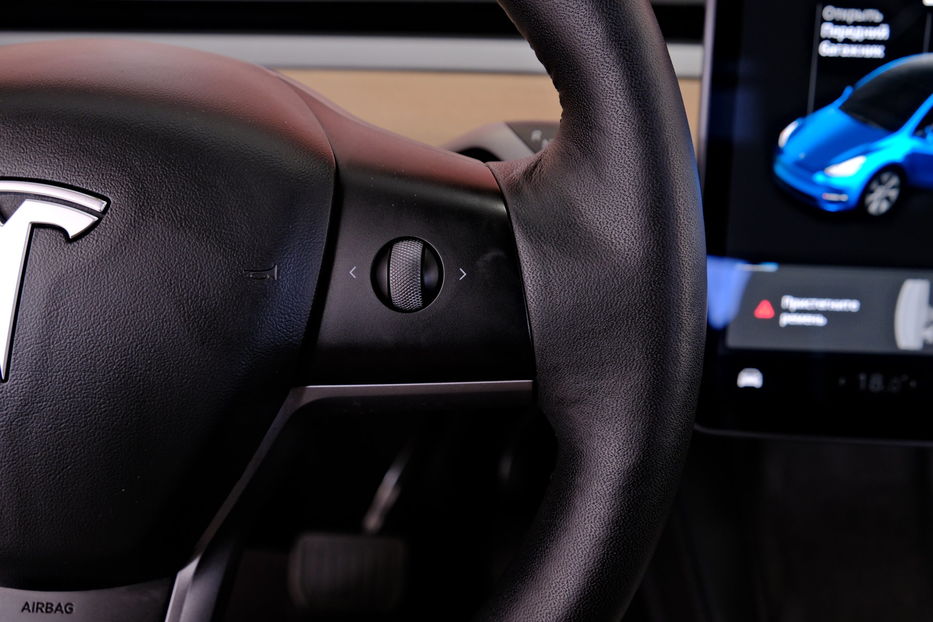 Продам Tesla Model Y Dual Motor Long Range 2021 года в Одессе