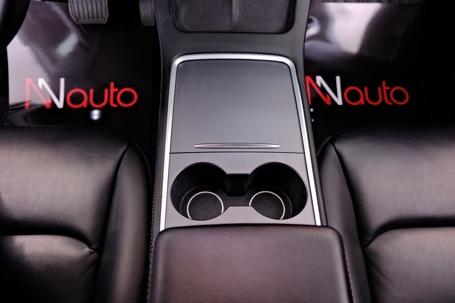 Продам Tesla Model Y Dual Motor Long Range 2021 года в Одессе