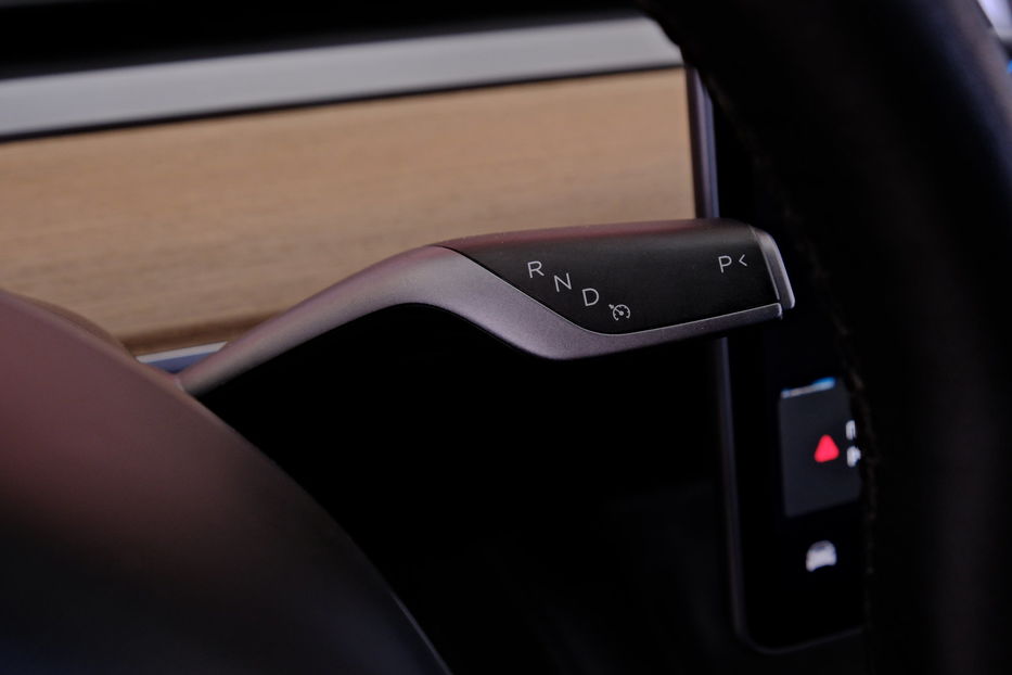 Продам Tesla Model Y Dual Motor Long Range 2021 года в Одессе