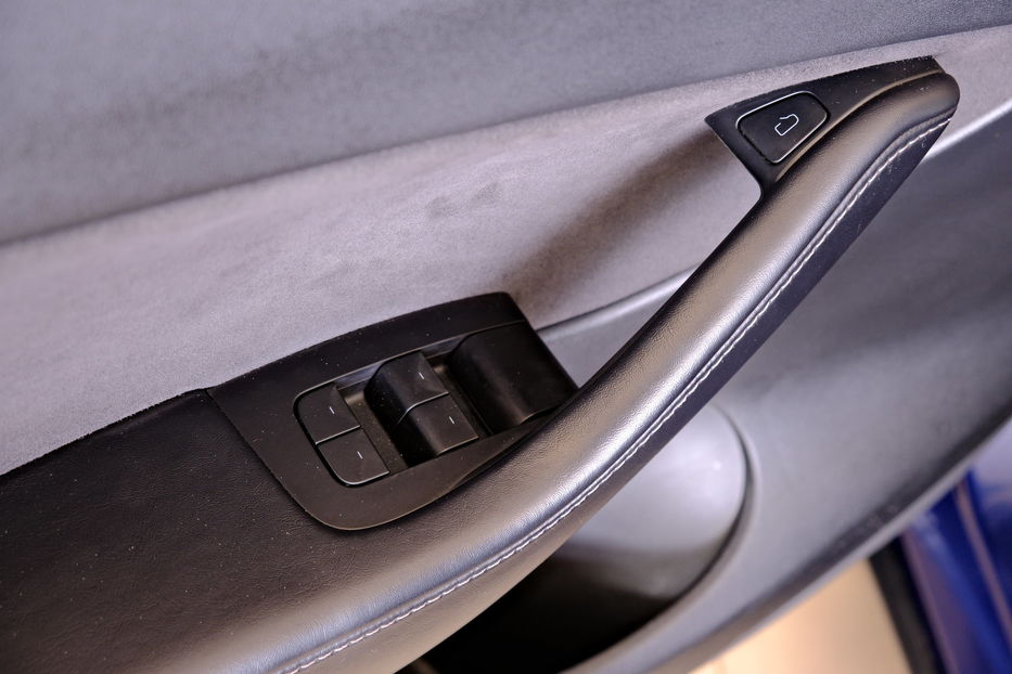 Продам Tesla Model Y Dual Motor Long Range 2021 года в Одессе