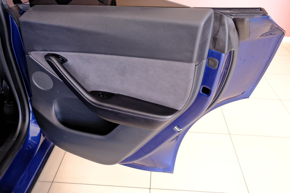 Продам Tesla Model Y Dual Motor Long Range 2021 года в Одессе