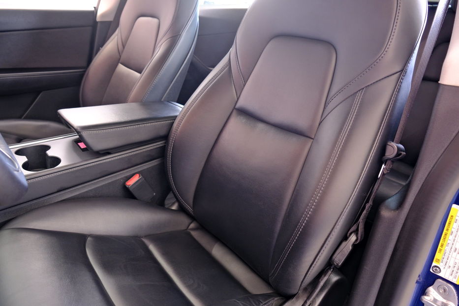 Продам Tesla Model Y Dual Motor Long Range 2021 года в Одессе