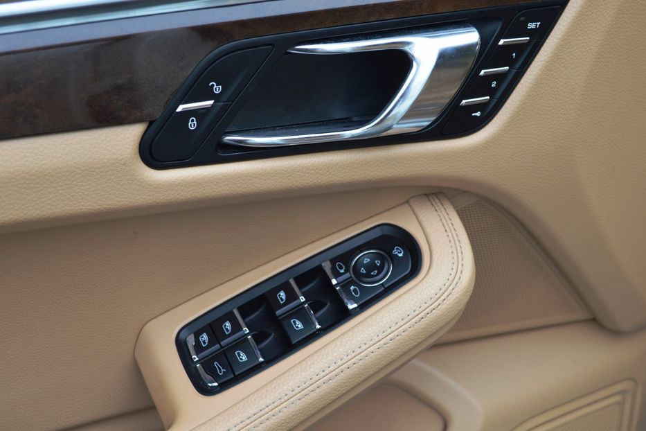 Продам Porsche Macan 2015 года в Одессе