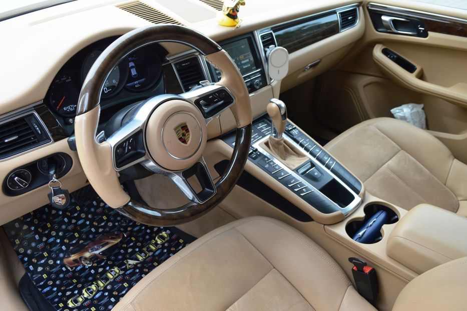 Продам Porsche Macan 2015 года в Одессе