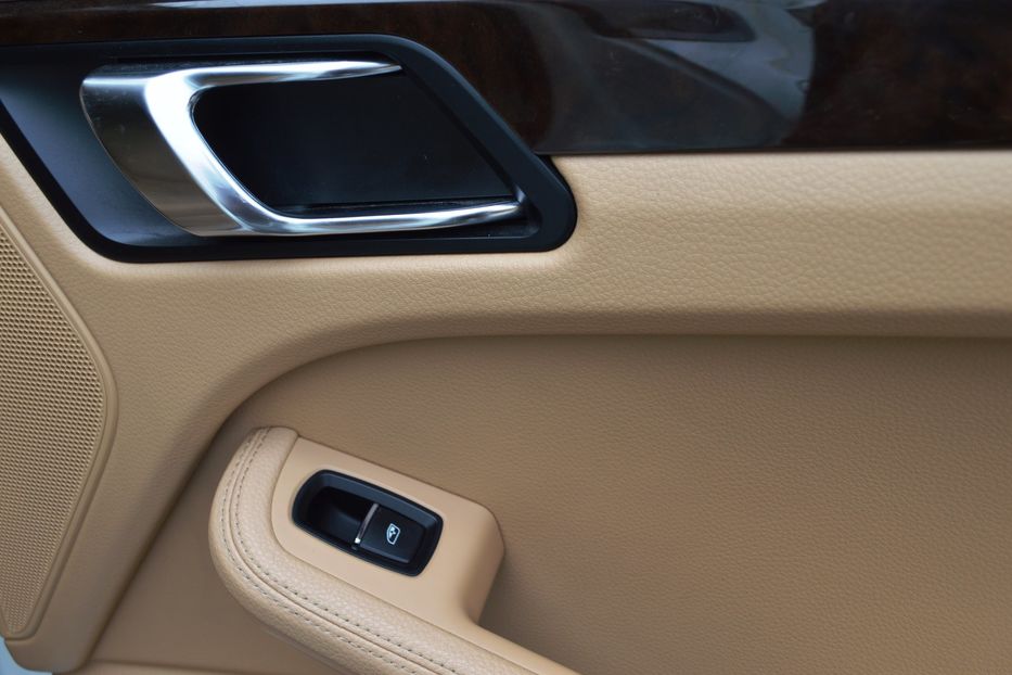 Продам Porsche Macan 2015 года в Одессе