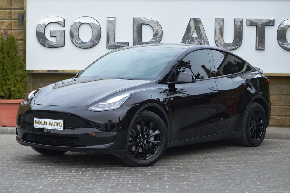 Продам Tesla Model Y 2022 года в Одессе