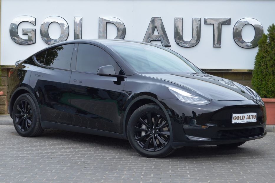 Продам Tesla Model Y 2022 года в Одессе