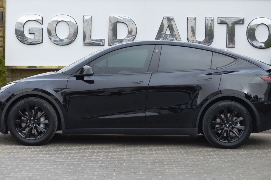 Продам Tesla Model Y 2022 года в Одессе