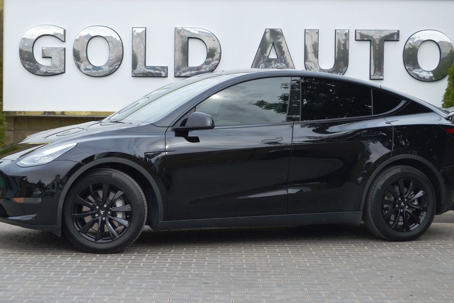 Продам Tesla Model Y 2022 года в Одессе
