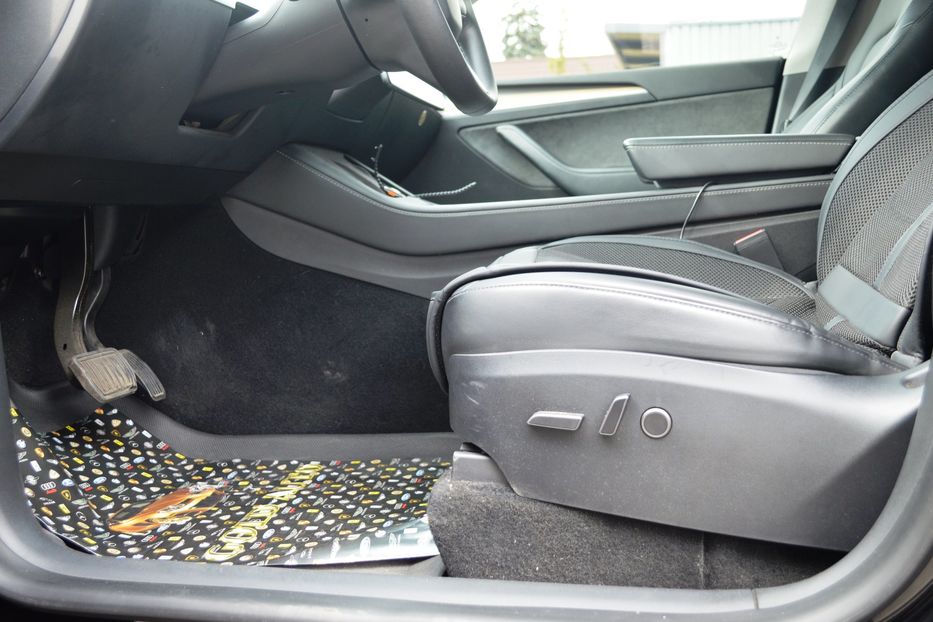 Продам Tesla Model Y 2022 года в Одессе
