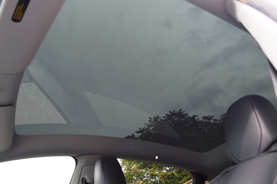 Продам Tesla Model Y 2022 года в Одессе