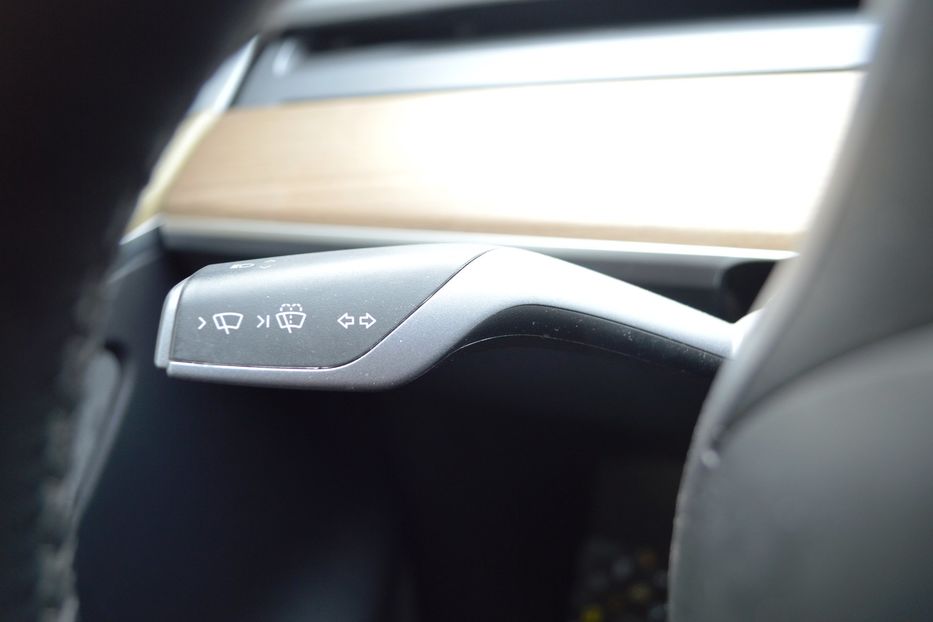 Продам Tesla Model Y 2022 года в Одессе