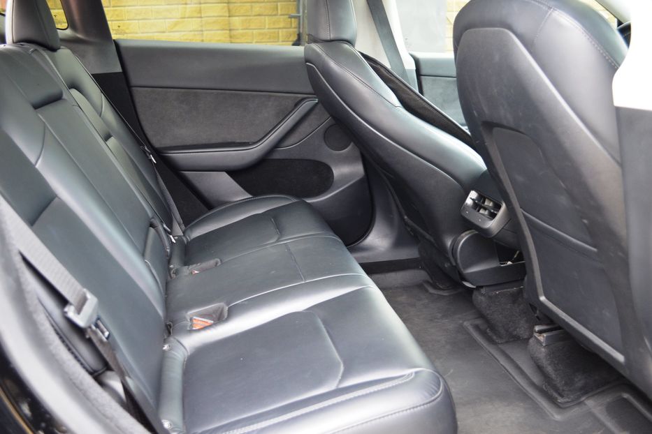 Продам Tesla Model Y 2022 года в Одессе