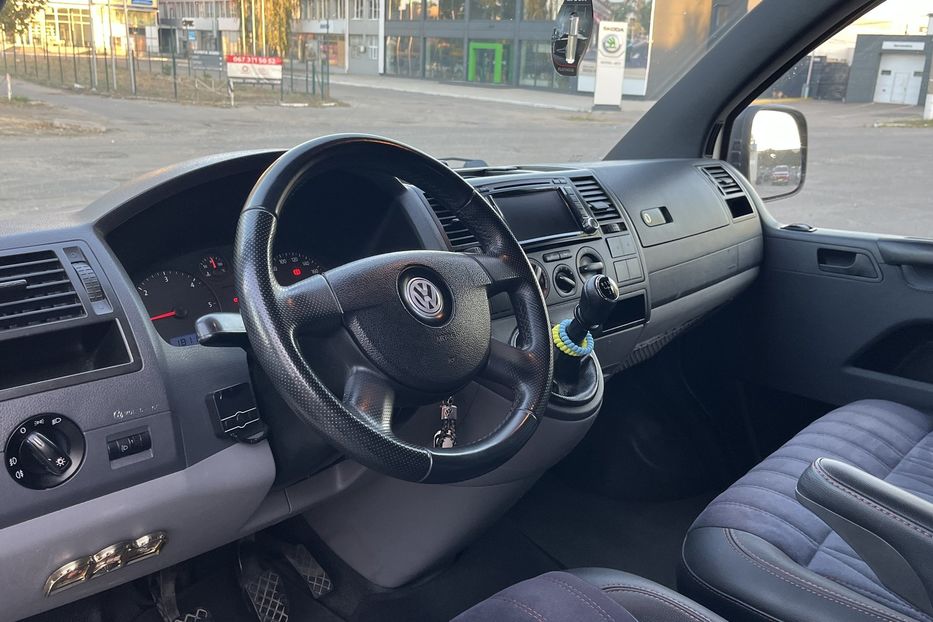 Продам Volkswagen T5 (Transporter) пасс. 1,9 TDI 2008 года в Николаеве