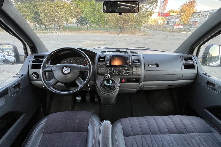 Продам Volkswagen T5 (Transporter) пасс. 1,9 TDI 2008 года в Николаеве