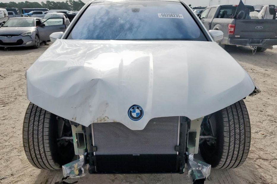Продам BMW iX Продається в дорозі 2025 года в Черновцах