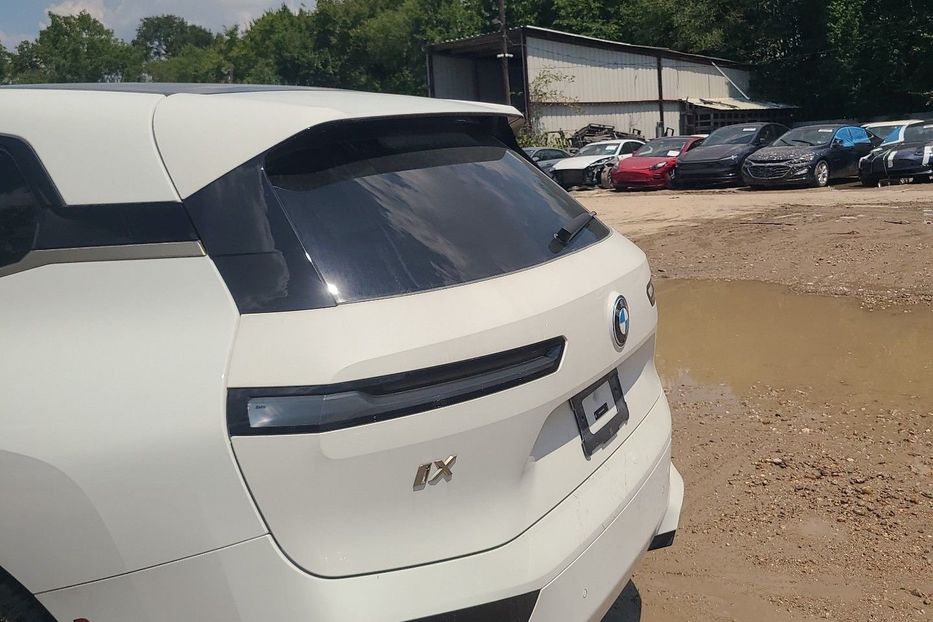 Продам BMW iX Продається в дорозі 2025 года в Черновцах
