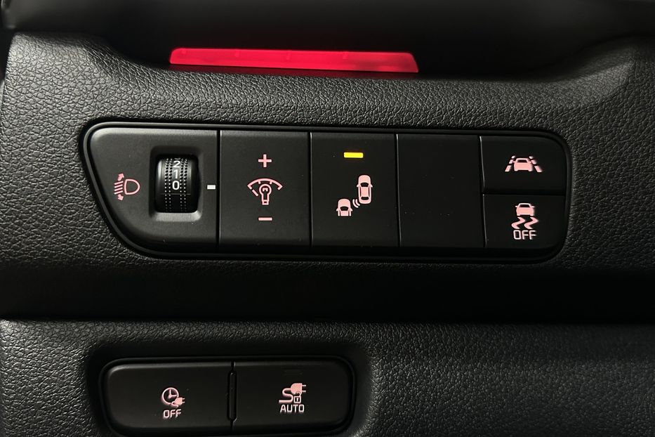 Продам Kia Niro 64 кВт Макс. комплектаціяЛюк 2022 года в Львове