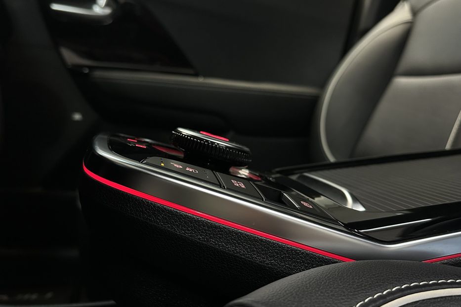 Продам Kia Niro 64 кВт Макс. комплектаціяЛюк 2022 года в Львове