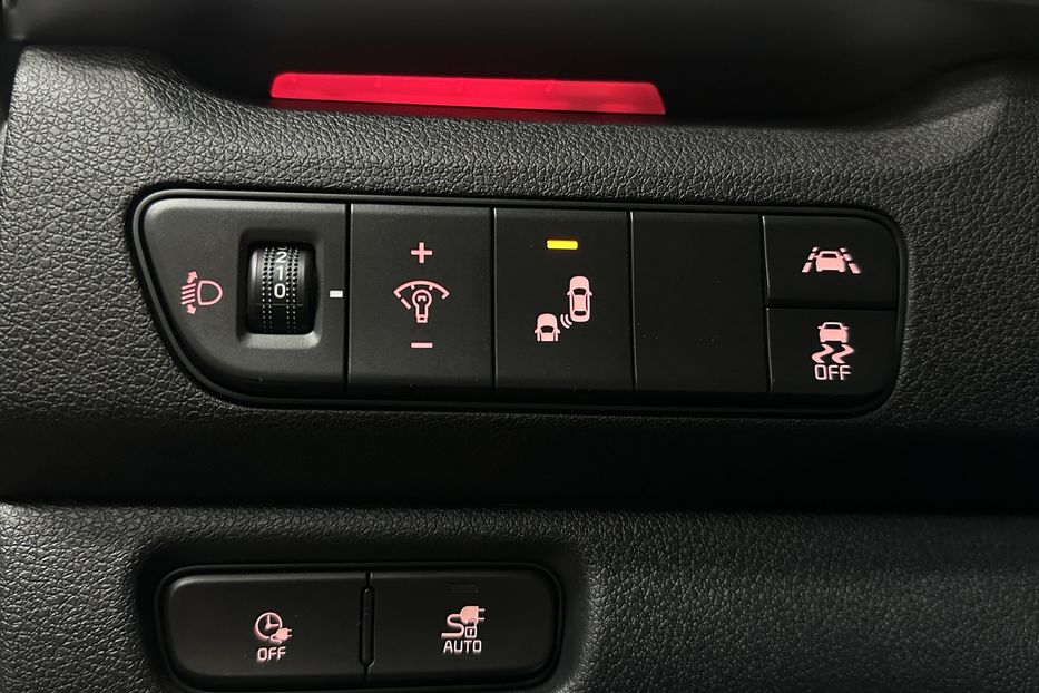 Продам Kia Niro 64 кВт Макс. комплектаціяЛюк 2022 года в Львове