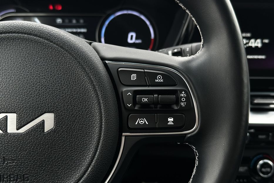 Продам Kia Niro 64 кВт Макс. комплектаціяЛюк 2022 года в Львове