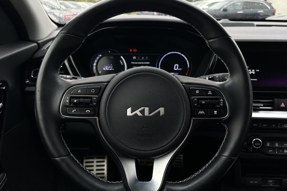 Продам Kia Niro 64 кВт Макс. комплектаціяЛюк 2022 года в Львове