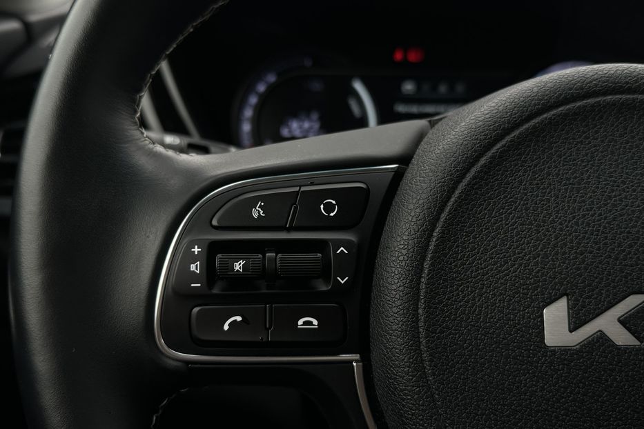 Продам Kia Niro 64 кВт Макс. комплектаціяЛюк 2022 года в Львове