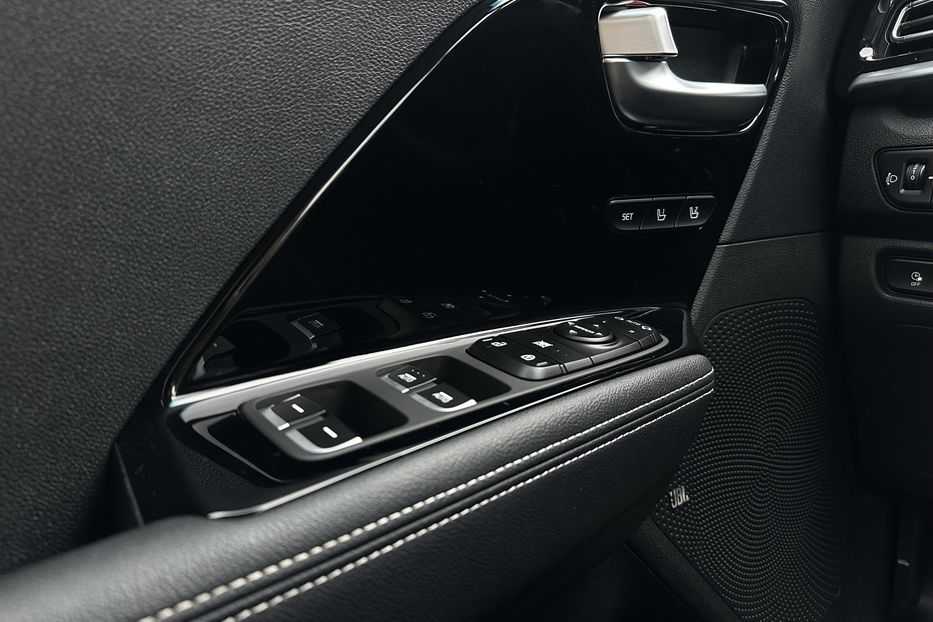 Продам Kia Niro 64 кВт Макс. комплектаціяЛюк 2022 года в Львове