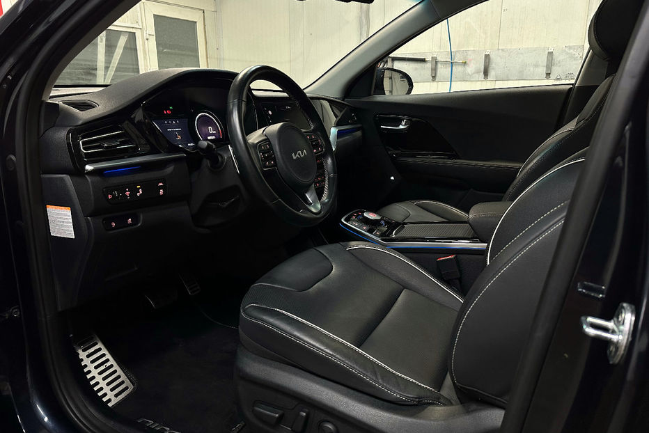 Продам Kia Niro 64 кВт Макс. комплектаціяЛюк 2022 года в Львове