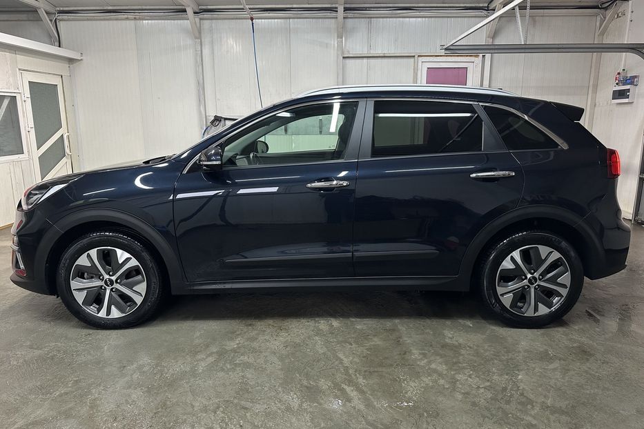 Продам Kia Niro 64 кВт Макс. комплектаціяЛюк 2022 года в Львове