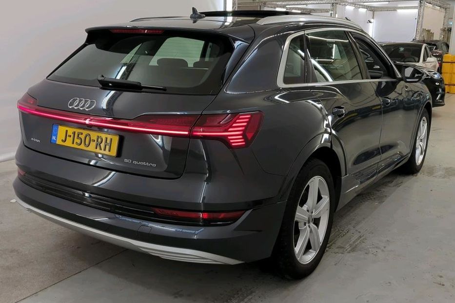 Продам Audi E-Tron v9230 2020 года в Луцке