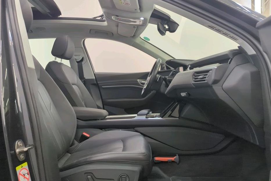 Продам Audi E-Tron v9230 2020 года в Луцке