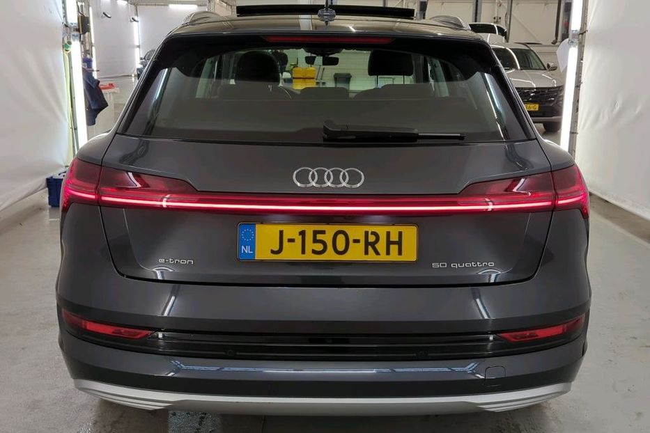 Продам Audi E-Tron v9230 2020 года в Луцке
