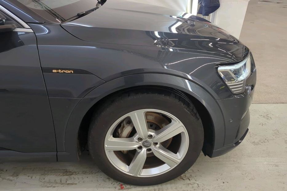 Продам Audi E-Tron v9230 2020 года в Луцке