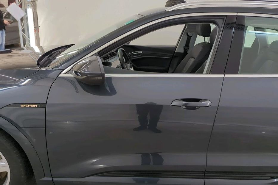 Продам Audi E-Tron v9230 2020 года в Луцке