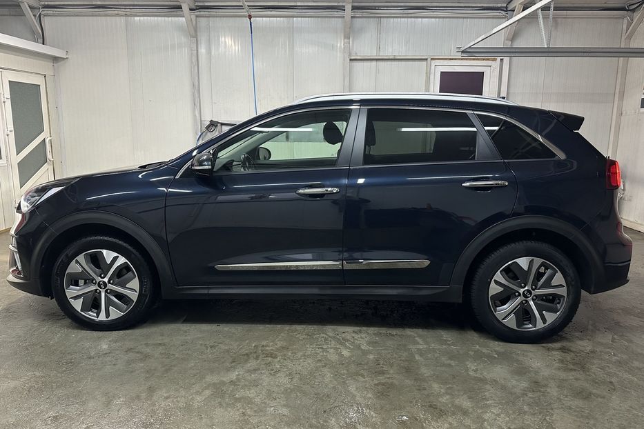 Продам Kia Niro Niro 64 кВт Макс. комплектація 2020 года в Львове
