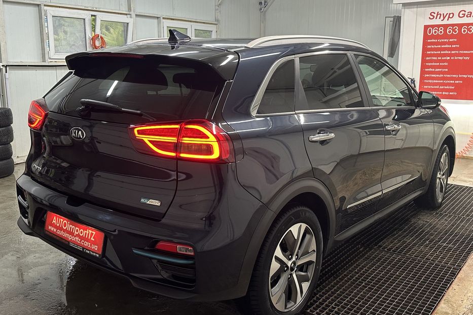 Продам Kia Niro Niro 64 кВт Макс. комплектація 2020 года в Львове