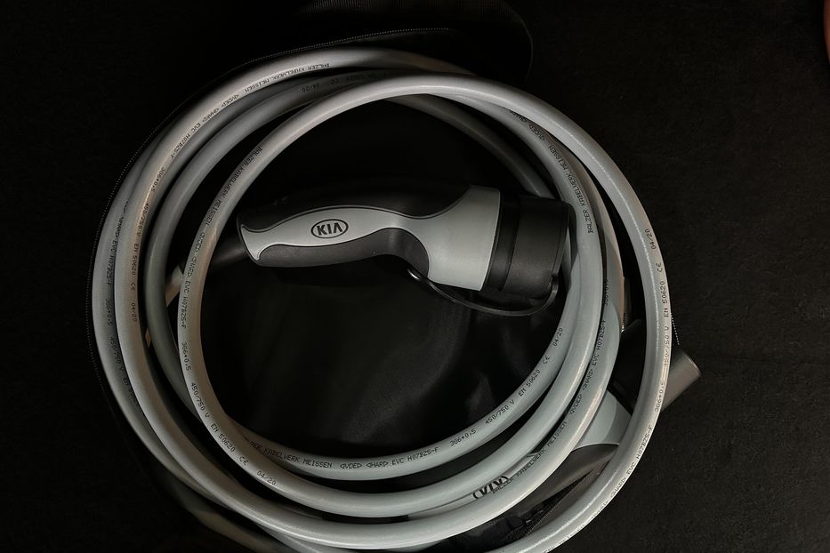 Продам Kia Niro Niro 64 кВт Макс. комплектація 2020 года в Львове
