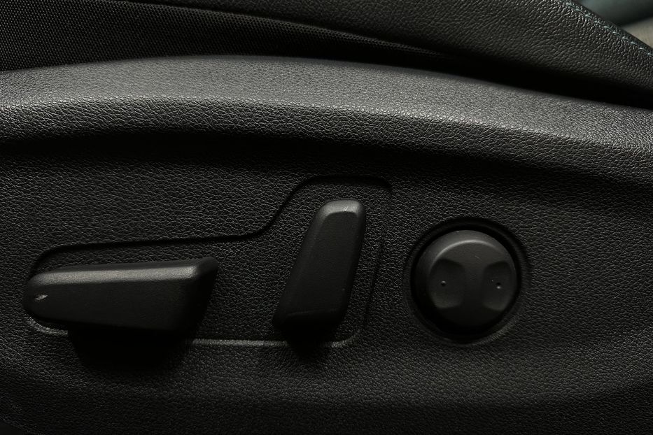 Продам Kia Niro Niro 64 кВт Макс. комплектація 2020 года в Львове