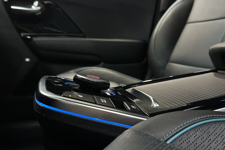 Продам Kia Niro Niro 64 кВт Макс. комплектація 2020 года в Львове