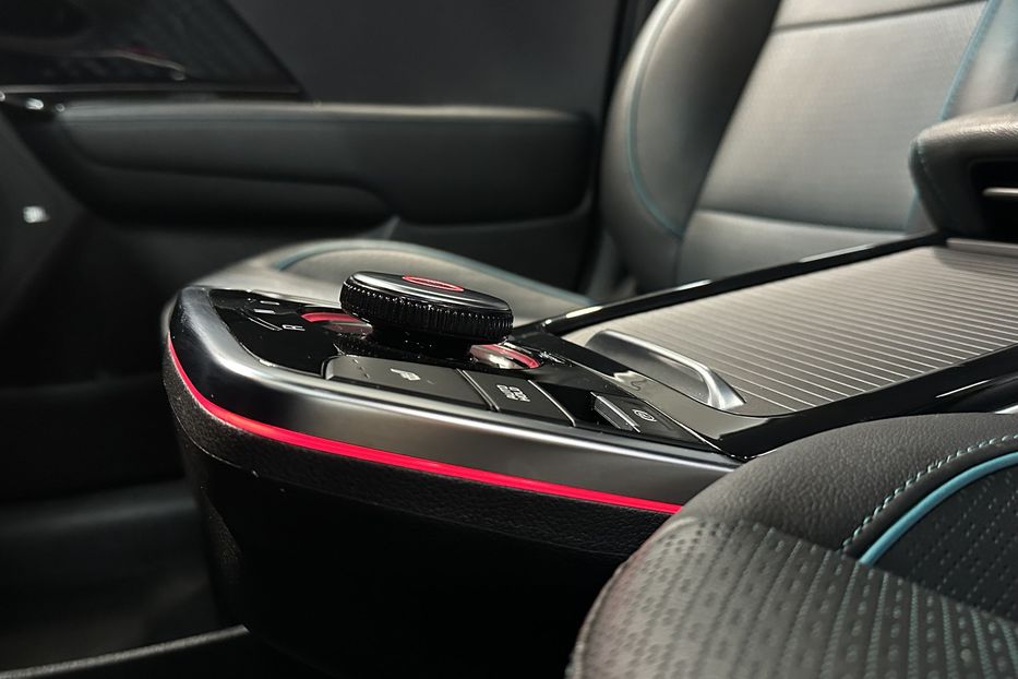 Продам Kia Niro Niro 64 кВт Макс. комплектація 2020 года в Львове