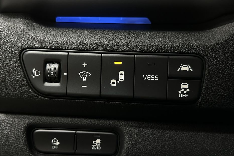 Продам Kia Niro Niro 64 кВт Макс. комплектація 2020 года в Львове