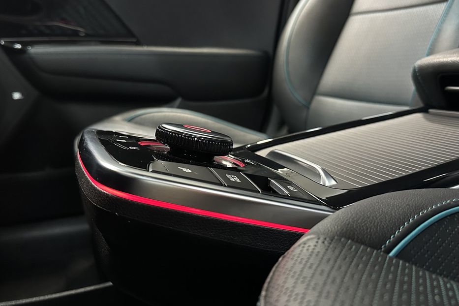 Продам Kia Niro Niro 64 кВт Макс. комплектація 2020 года в Львове