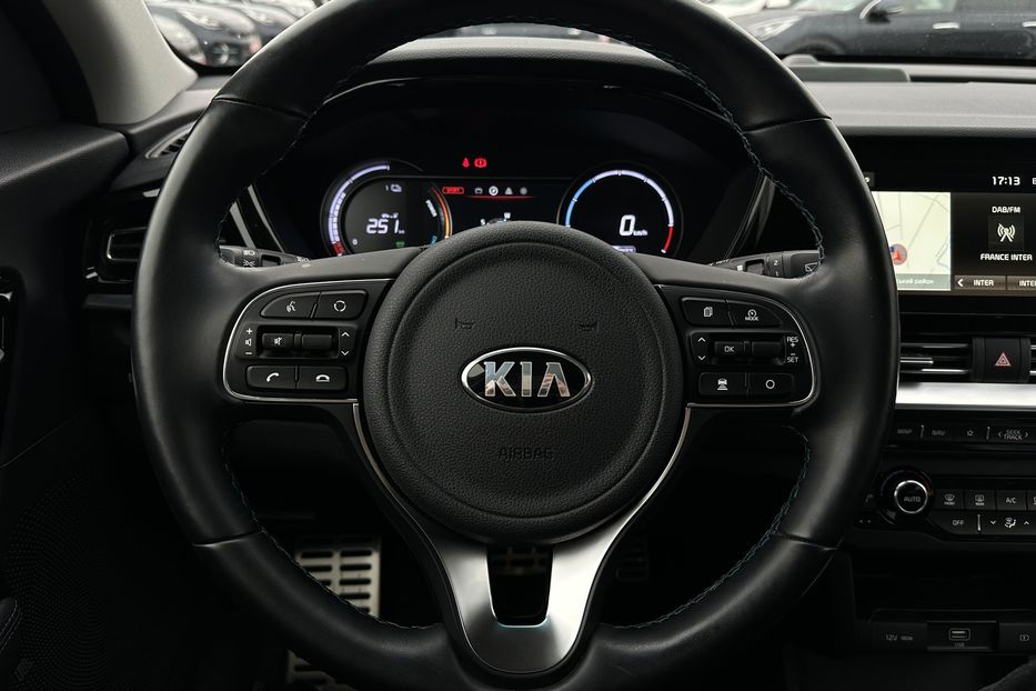 Продам Kia Niro Niro 64 кВт Макс. комплектація 2020 года в Львове