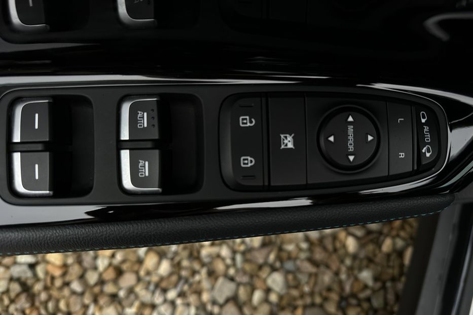 Продам Kia Niro Niro 64 кВт Макс. комплектація 2020 года в Львове